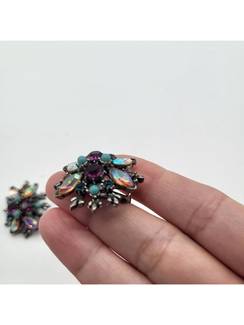 VTG Cluster AB Pink/Purple Rhinestones Clip On Earrings Blue Accent Beads Fairy - Picture 3 of 9